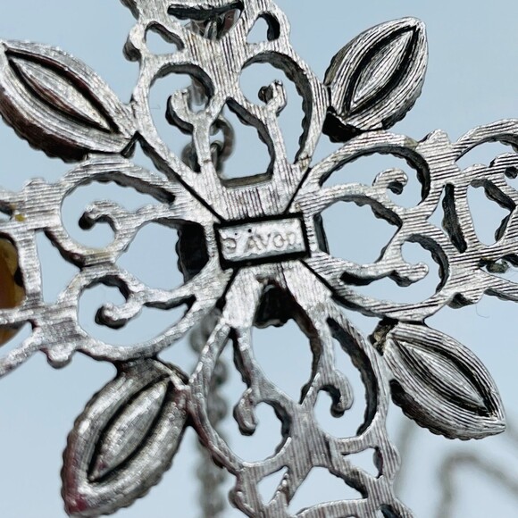 AVON Jeweled Romanesque Cross Silver Tone Long Necklace Vintage Crucifix Pendant - Picture 4 of 10